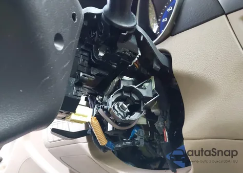 2013 Hyundai Elantra Gls z USA, uszkodzony, nr VIN KMHDH4AE6DU758091